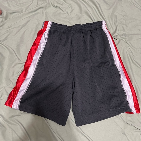 Basketball Shorts - Picture 3 of 3
